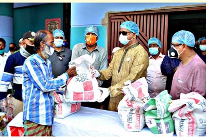 'ঘর থেকে না বের হলেই করোনা প্রতিরোধ করা যাবে'