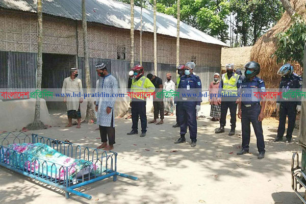 জ্বর-কাশি নিয়ে মৃত্যু; এগিয়ে আসেনি কেউ, দাফন করল পুলিশ