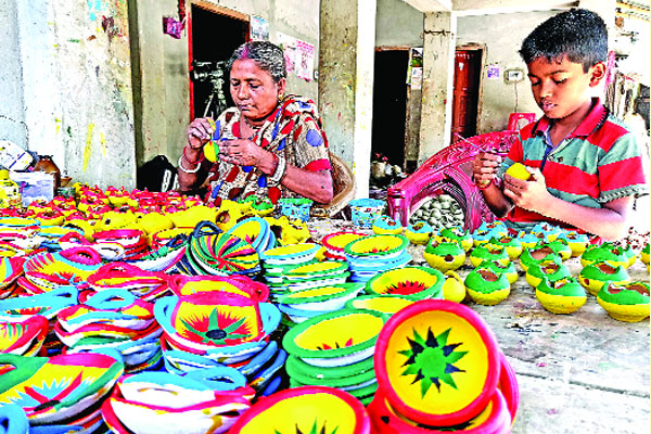 বৈশাখ মাতাবে না শখের হাঁড়ি