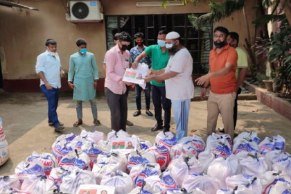 চট্টগ্রামে বিএনপি নেত্রীর উদ্যোগে খাদ্যসামগ্রী বিতরণ