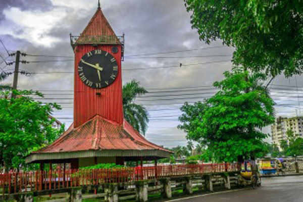 ফুঁপিয়ে কাঁদছে সিলেট