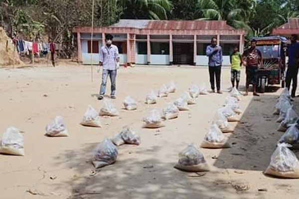 মৌলভীবাজারে সিপিবি, যুব ও ছাত্র ইউনিয়নের ত্রাণ বিতরণ