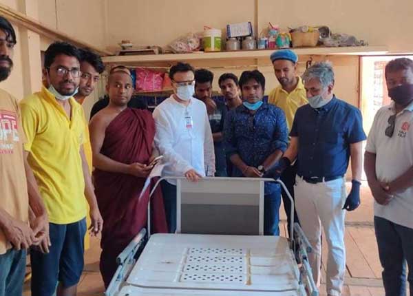 চট্টগ্রামের ফিল্ড হাসপাতালের জন্য ১২ বেড দিল অতীশ দীপঙ্কর সোসাইটি 