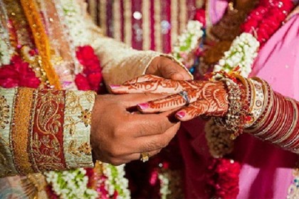 করোনার মধ্যে বিয়ে: চাকরি থেকে বরখাস্ত সেই সরকারি কর্মকর্তা