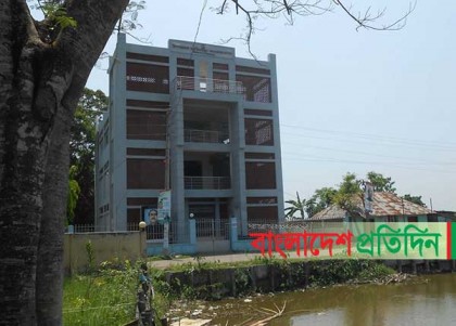 নারায়নগঞ্জ থেকে ট্রলারে পিরোজপুরে আসা ১৮ জন কোয়ারেন্টাইনে