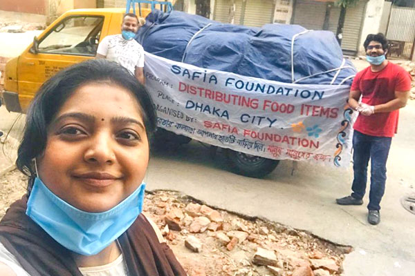 করোনা দুর্যোগে দুস্থ শিশুদের পাশে দাঁড়ালেন সালমা