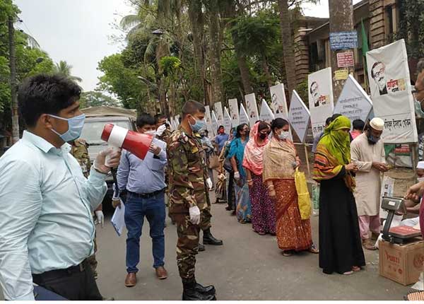 বরিশালে সতর্ক জেলা প্রশাসন, ভ্রাম্যমাণ আদালতের অভিযান অব্যাহত