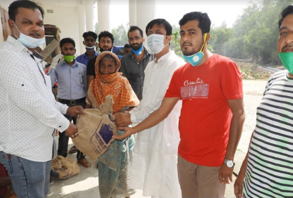 নন্দীগ্রামে তিন ইউনিয়নে ৬০০ পরিবার পেল খাদ্যসামগ্রী