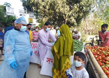 চট্টগ্রামে ফ্রি সবজি বাজার, স্বস্তিতে গরীব-অসহায়রা