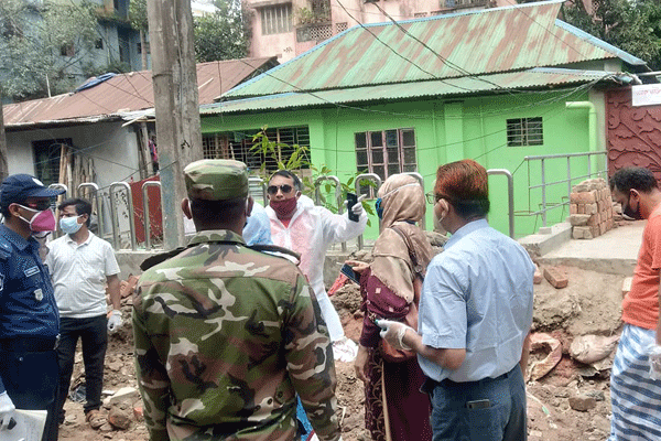 করোনা রোগী বহনকারী কুমিল্লার অ্যাম্বুলেন্স চালকের খোঁজ মিলেছে 


