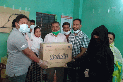 করোনা প্রতিরোধে গ্ল্যাক্সোস্মিথক্লাইন'র বিভিন্ন উপকরণ বিতরণ

