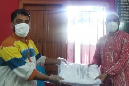 সোনারগাঁয়ে সাংবাদিকদের সুরক্ষায় পিপিই দিলেন চেয়ারম্যান মাসুম