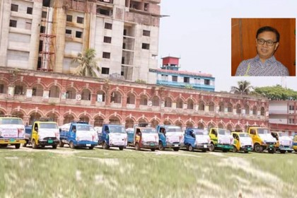 ফেনীতে কর্মহীনদের ৭০ মেট্টিক টন চাল উপহার দিলেন আলাউদ্দিন নাসিম
