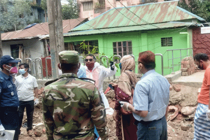 করোনা রোগী বহনকারী কুমিল্লার অ্যাম্বুলেন্স চালকের খোঁজ মিলেছে 

