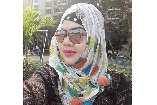 যুব মহিলা লীগ নেত্রীর খুনি মাজেদ প্রীতি, সমালোচনার ঝড়