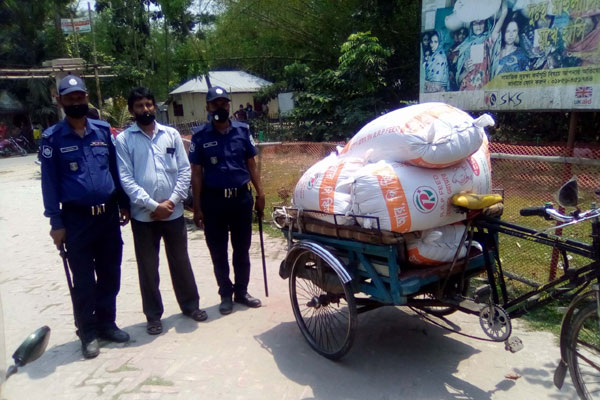 গাইবান্ধায় ১০ টাকা দরের ৫শ কেজি চালসহ ডিলার আটক