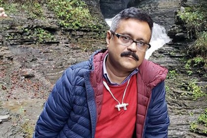 "আমরা করোনা ঝড়ের কবলে পড়া জাহাজের যাত্রী"
