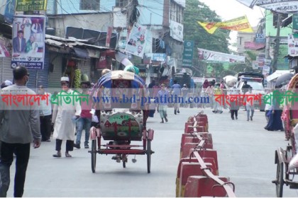 লক্ষ্মীপুরে করোনা আক্রান্ত ২, লকডাউন মানছেন না অনেকেই
