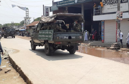 করোনা প্রতিরোধে তৎপর শ্রীপুর উপজেলা প্রশাসন