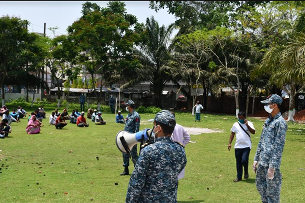 বরগুনায় নৌবাহিনীর উদ্যোগে ২৭৫টি পরিবারে খাদ্য সহায়তা প্রদান