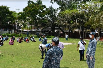 বরগুনায় নৌবাহিনীর উদ্যোগে ২৭৫টি পরিবারে খাদ্য সহায়তা প্রদান