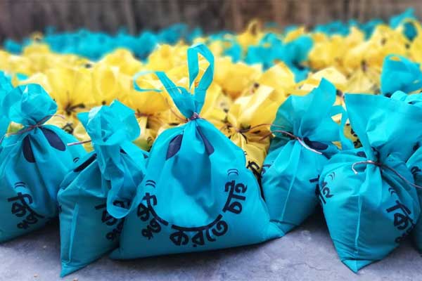 
গোপনে মধ্যবিত্তের পাশে ‘কিছু করতে চাই’