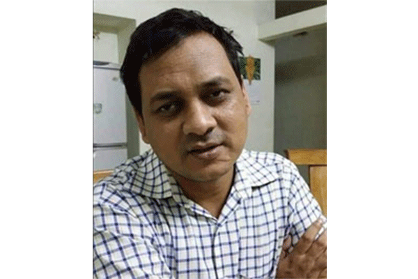 যেভাবে তিনি হয়ে ওঠেন ‘গরিবের ডাক্তার’