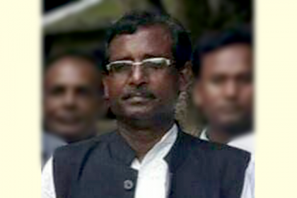 মারধরের শিকার সেই কৃষক মামলা দিলেন চেয়ারম্যানের নামে