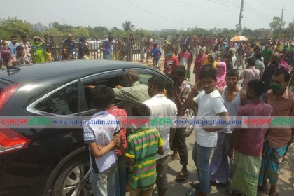 পল্লবীতে খাদ্যের দাবিতে সহস্রাধিক নারী-পুরুষের বিক্ষোভ