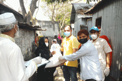 সিরাজগঞ্জে খাদ্য সহায়তা ডিসির
