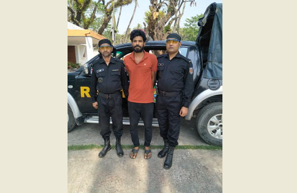 ফেসবুকে সরকার বিরোধী মিথ্যা ও অপপ্রচারের দায়ে ছাত্রদল নেতা গ্রেফতার