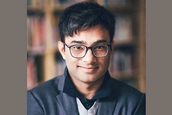 জঘন্য কাজ করে, আপনি সেই কাজের সাফাই গাইলেন!