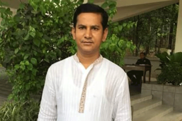 চাল চুরি করায় কিশোরগঞ্জ জেলা পরিষদের সদস্য গ্রেফতার