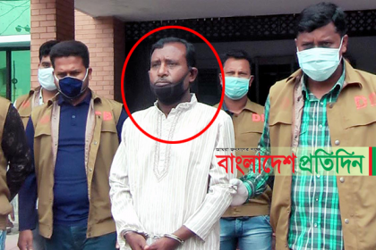 ফোন করে ত্রাণ চাওয়ায় কৃষক পেটানো সেই ইউপি চেয়ারম্যান গ্রেফতার