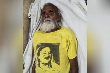 ড্রেনের পাশ থেকে উদ্ধার করেও বৃদ্ধকে বাঁচাতে পারলেন না এসআই