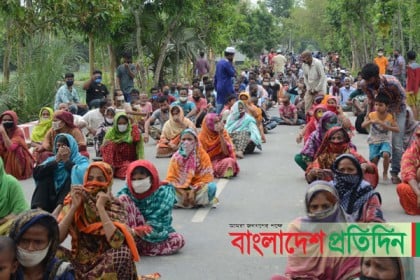 মহাসড়ক অবরোধ করে রংপুরে কর্মহীনদের বিক্ষোভ