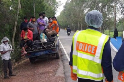 ঢাকা ও গাজীপুর থেকে সিংড়ায় যাওয়ার পথে একদল নারী-পুরুষ আটক
