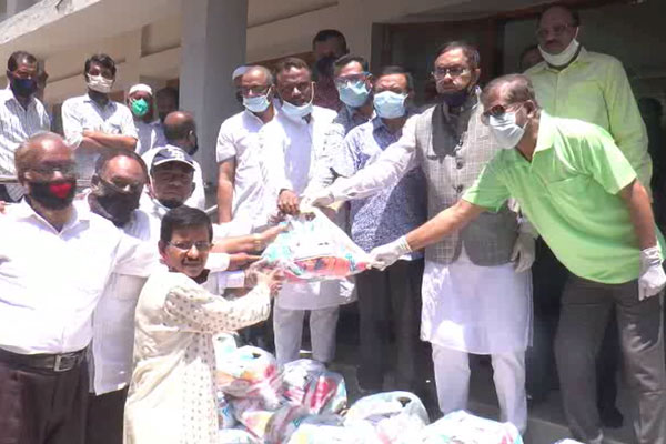 দল-মতের উর্ধ্বে উঠে ত্রাণ বিতরণ করতে হবে: তোফায়েল