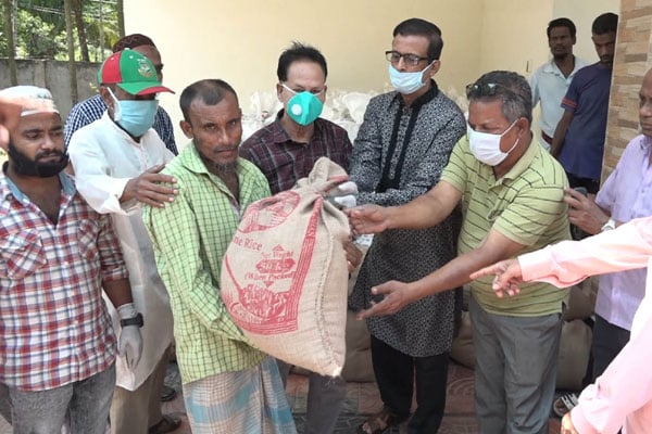 বরিশালে ৭ হাজার পরিবারে খাদ্য সহায়তা 