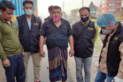 ঢাকা- চট্টগ্রাম মহাসড়কে মাদকসহ র‍্যাবের হাতে আটক ৪