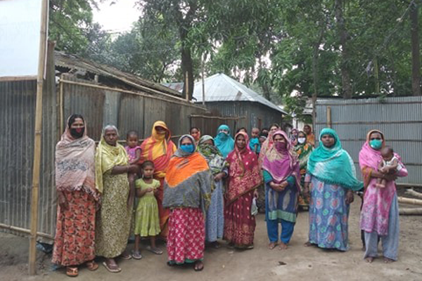 ঠাকুরগাঁওয়ের জগন্নাথপুরে মুড়ি খেয়ে দিন পার করছে কয়েকটি পরিবার 