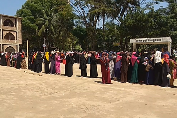 ব্রাহ্মণবাড়িয়ায় লকডাউন মানছে না কেউ