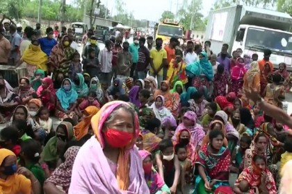 ত্রাণের দাবিতে সড়ক অবরোধ, হাজারো মানুষের অংশগ্রহণ