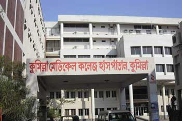 কুমিল্লায় বসেছে করোনা পরীক্ষার মেশিন, এখন প্রশিক্ষকের অপেক্ষা