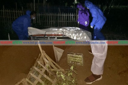 সিরাজগঞ্জের রাতের আঁধারে করোনা রোগীর দাফন