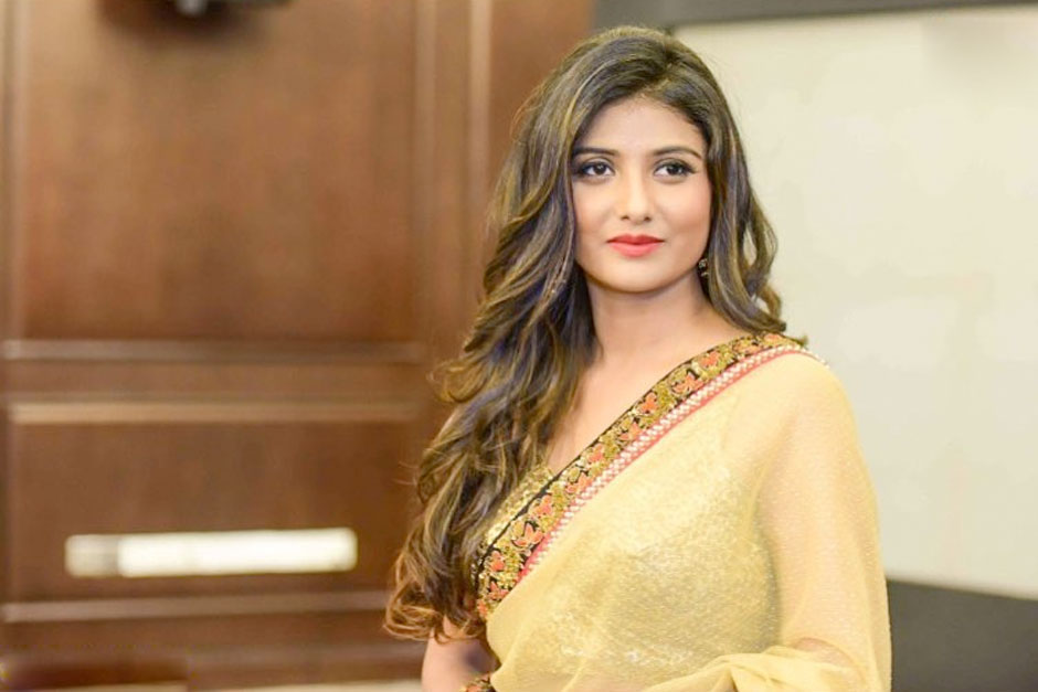 এটা বয়ফ্রেন্ডকে নিয়ে কথা বলার সময় নয়: পার্নো