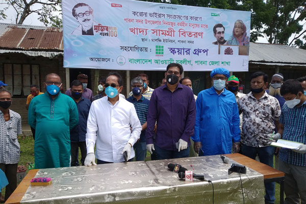 পাবনায় ১১শ পরিবারে খাদ্যসামগ্রী বিতরণ 