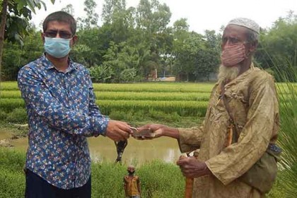 ভিক্ষা করে জমানো টাকা অসহায়দের দান করলেন বৃদ্ধ