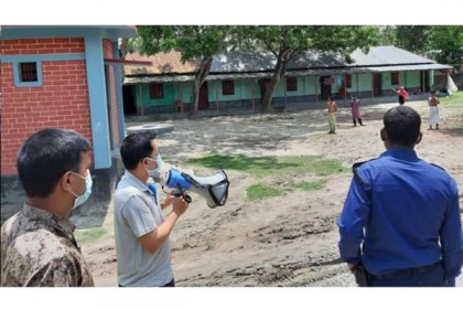 খানসামায় প্রাতিষ্ঠানিক কোয়ারেন্টাইন পর্যবেক্ষণে ইউএনও