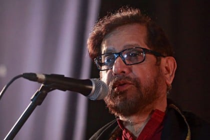 করোনা নিয়ে কামাল চৌধুরীর রচিত কবিতায় আসাদুজ্জামান নূরের কণ্ঠ (ভিডিও)
